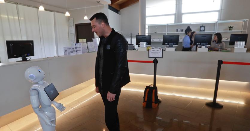 Immagine per la news Uomini e macchine «a braccetto», serve un piano di re-skilling